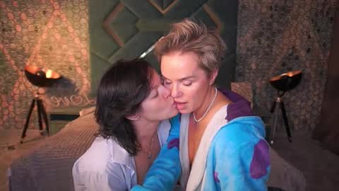 Ira brunette and Vika blonde online show from 18, 11, 2025