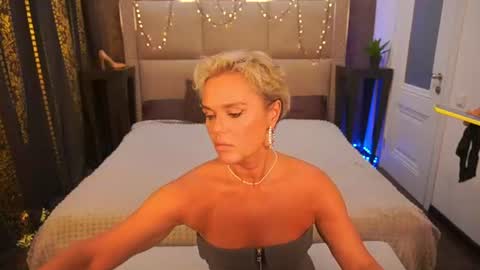 Snapshot of pleasurewecouple chatting on 15, 6, 2026 Ira brunette and Vika blonde online show from 15, 6, 2026