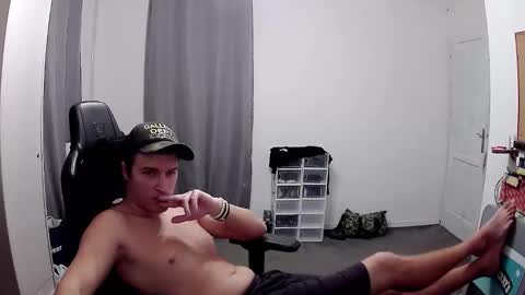 Snapshot of plkrisztian chatting on 27, 10, 2025 plkrisztian online show from 27, 10, 2025