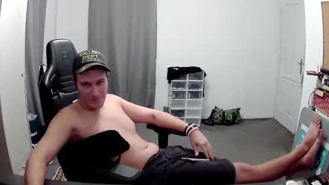 Snapshot of plkrisztian chatting on 29, 10, 2025 plkrisztian online show from 29, 10, 2025