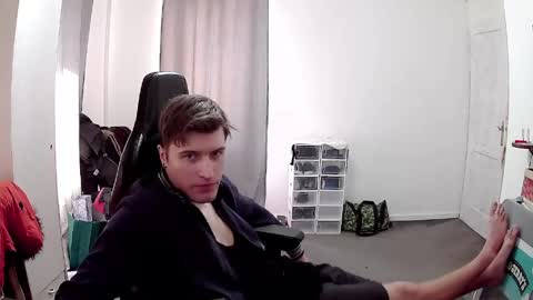 plkrisztian online show from 8, 4, 2026