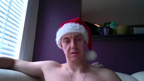 Snapshot of ploki2000 chatting on 25, 12, 2024 Kevin online show from 25, 12, 2024