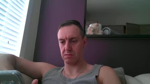 Snapshot of ploki2000 chatting on 23, 2, 2025 Kevin online show from 23, 2, 2025