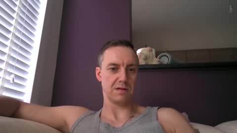 Snapshot of ploki2000 chatting on 23, 2, 2025 Kevin online show from 23, 2, 2025