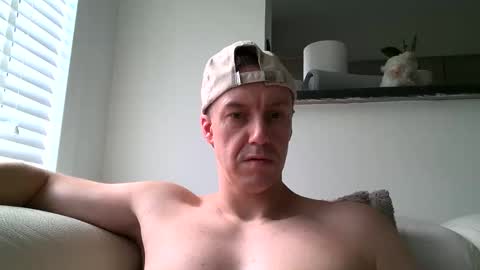 Snapshot of ploki2000 chatting on 14, 9, 2025 Kevin online show from 14, 9, 2025