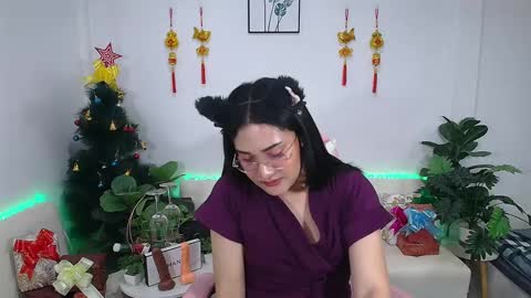 Ploysai online show from 15, 1, 2025