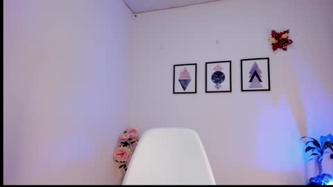 Snapshot of pocahontas_sensual chatting on 24, 1, 2025 Jasmine online show from 24, 1, 2025