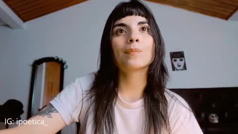 Snapshot of poeeticaa_ chatting on 18, 12, 2024 IG ipoetica online show from 18, 12, 2024