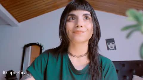 Snapshot of poeeticaa_ chatting on 18, 12, 2024 IG ipoetica online show from 18, 12, 2024