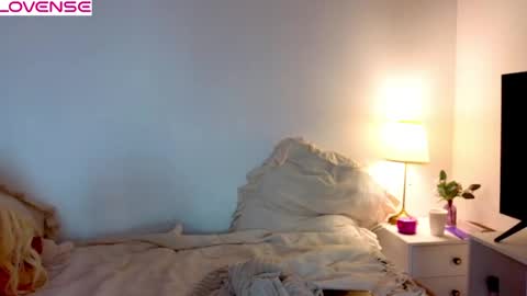 Rose online show from 15, 4, 2026