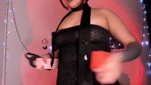 Willow                      Hours 12pm to 630pm Colombian time FRIDAY AND SUNDAY FREE DAYS online show from 16, 10, 2025
