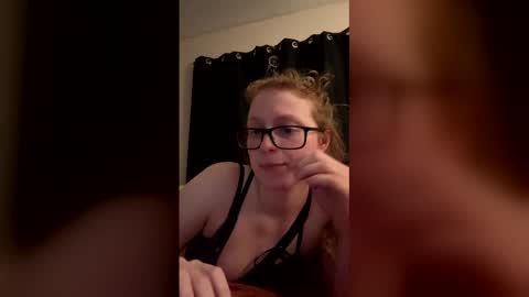 Snapshot of poisonivyy95 chatting on 26, 2, 2026 poisonivyy95 online show from 26, 2, 2026