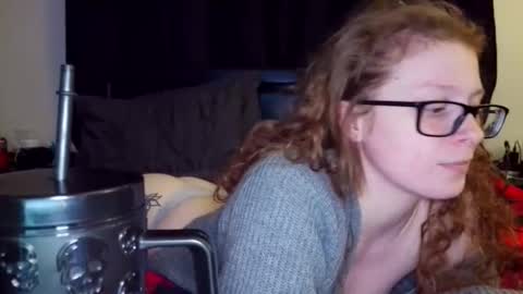 Snapshot of poisonivyy95 chatting on 4, 6, 2026 poisonivyy95 online show from 4, 6, 2026