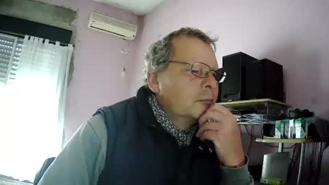 Snapshot of pol22010 chatting on 20, 7, 2026 Polako online show from 20, 7, 2026