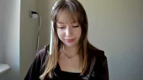 Snapshot of polihoney chatting on 18, 4, 2026 Polina online show from 18, 4, 2026