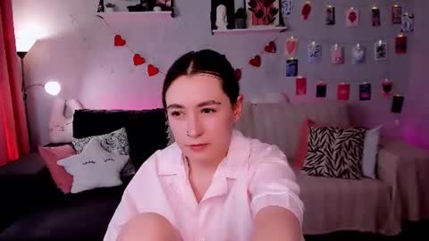 Polly online show from 10, 6, 2026