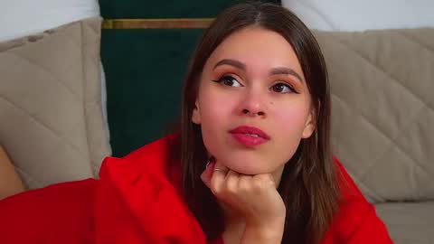 Polly online show from 5, 11, 2025