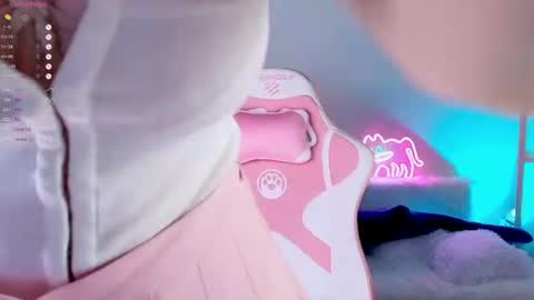 Snapshot of poompoompeach_ chatting on 1, 7, 2026 Alice online show from 1, 7, 2026