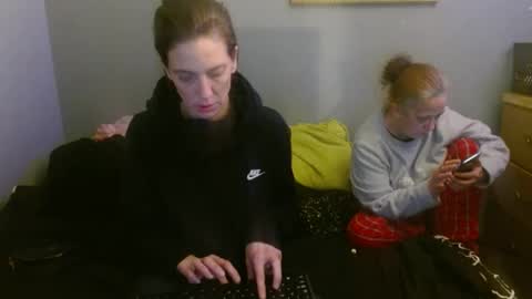 poopcap online show from 31, 12, 2024