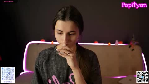 Snapshot of popityan chatting on 21, 10, 2025 Louise see you on December 1 at 2200 UTC3 online show from 21, 10, 2025