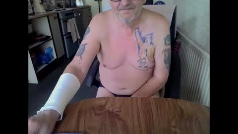 Snapshot of poshman65 chatting on 29, 5, 2026 poshman65 online show from 29, 5, 2026