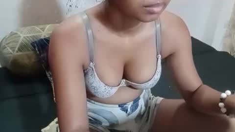 Snapshot of poulomi_das chatting on 6, 10, 2025 poulomi online show from 6, 10, 2025