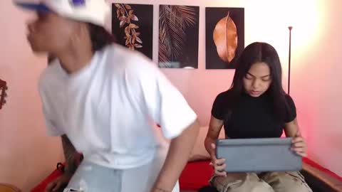 ALEX Y ALEXA online show from 7, 1, 2025