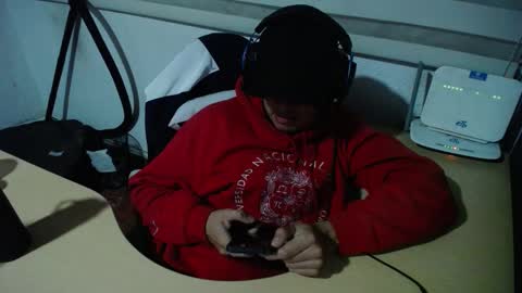 powerfulzeus2 online show from 20, 11, 2025