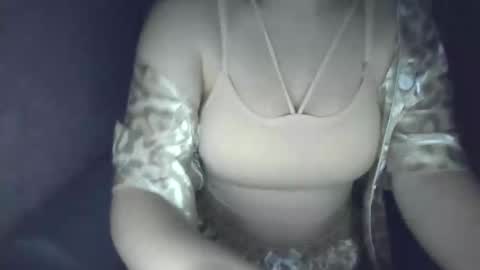 pralinne_ online show from 13, 2, 2025