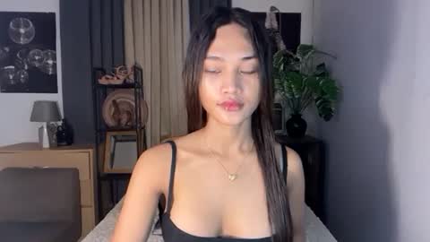 Snapshot of precious_sy chatting on 20, 7, 2026 ur hot and wet precious online show from 20, 7, 2026