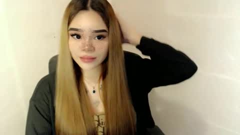 MAXXINE online show from 9, 4, 2026