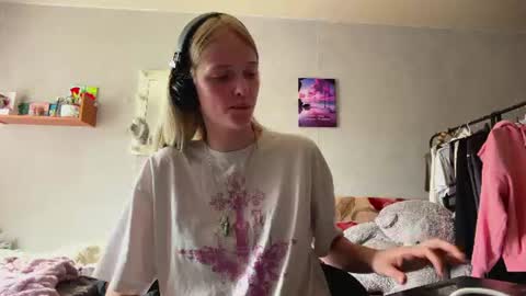 Lisa online show from 9, 7, 2026