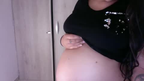 Snapshot of preggo_fantasy chatting on 11, 11, 2025 preggo_fantasy online show from 11, 11, 2025