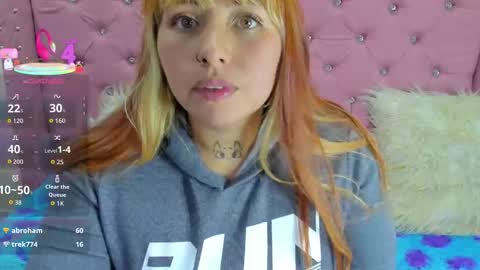 Snapshot of pretti__violet_ chatting on 21, 10, 2025 Pretti Violet online show from 21, 10, 2025