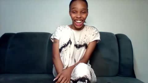 Snapshot of pretty253 chatting on 14, 10, 2025 pretty253 online show from 14, 10, 2025
