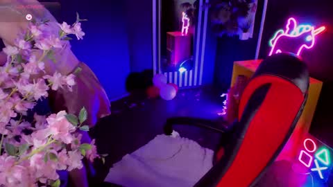 Lady vikki  online show from 24, 4, 2026