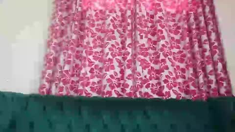 Snapshot of pretty_freaky chatting on 19, 12, 2024 Maya online show from 19, 12, 2024