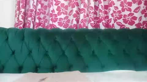 Snapshot of pretty_freaky chatting on 30, 12, 2024 Maya online show from 30, 12, 2024