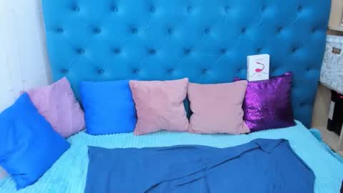 Snapshot of pretty_malika chatting on 10, 10, 2025 pretty_malika online show from 10, 10, 2025