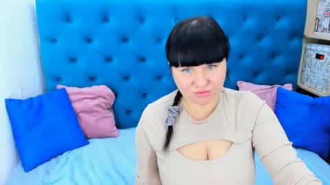 pretty_malika online show from 12, 11, 2025