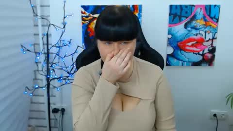 pretty_malika online show from 3, 12, 2025