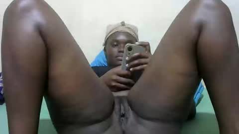 pretty_melan online show from 6, 3, 2026