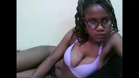 Snapshot of pretty_mellan chatting on 11, 2, 2025 pretty_mellan online show from 11, 2, 2025