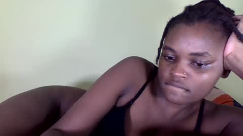 Snapshot of pretty_miya chatting on 19, 12, 2024 pretty_miya online show from 19, 12, 2024