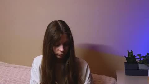 Snapshot of pretty_passenger chatting on 5, 11, 2025 Emily online show from 5, 11, 2025