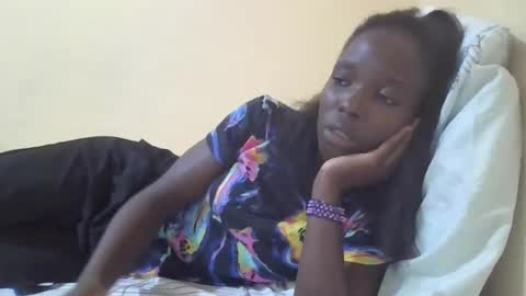 pretty_petite_ebony online show from 13, 1, 2025