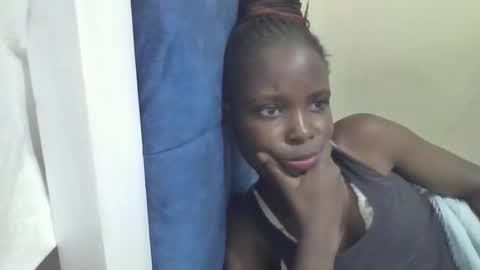 pretty_petite_ebony online show from 17, 4, 2026