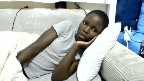 pretty_petite_ebony online show from 1, 7, 2026