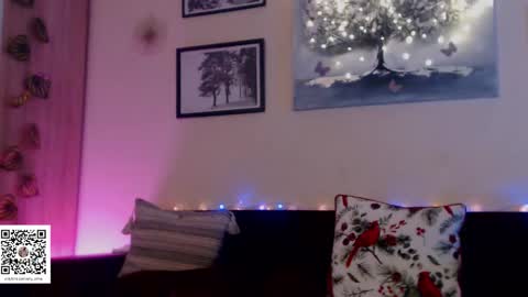 Snapshot of prettyalmaa chatting on 14, 12, 2025 Alma online show from 14, 12, 2025
