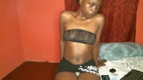 Snapshot of prettybabe02 chatting on 26, 1, 2025 SaraCattra online show from 26, 1, 2025